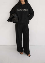 Lade das Bild in den Galerie-Viewer, CLUB L'AVENIR Sweater/ Hoodie Stella'CL Black
