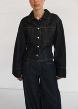 Lade das Bild in den Galerie-Viewer, CLUB L'AVENIR Jeansjacke Lou'CL Blue