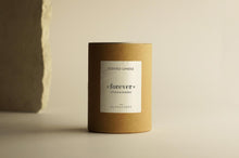 Lade das Bild in den Galerie-Viewer, THE OLPHACTORY Duftkerze Forever - Citrus & Shades