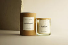 Lade das Bild in den Galerie-Viewer, THE OLPHACTORY Duftkerze Timeless - Green Field