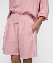 Lade das Bild in den Galerie-Viewer, 10DAYS AMSTERDAM Bermuda Pique Bright Raspberry