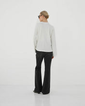 Lade das Bild in den Galerie-Viewer, CLUB L'AVENIR Sweatshirt Raiza'CL Off White