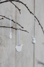 Lade das Bild in den Galerie-Viewer, STOREFACTORY Vogel Siv Hängedekoration