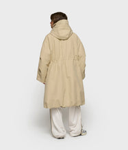 Lade das Bild in den Galerie-Viewer, 10DAYS AMSTERDAM The Royal Parka Pure Sand