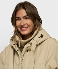 Lade das Bild in den Galerie-Viewer, 10DAYS AMSTERDAM The Royal Parka Pure Sand