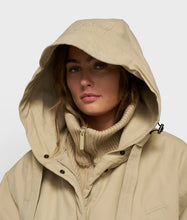 Lade das Bild in den Galerie-Viewer, 10DAYS AMSTERDAM The Royal Parka Pure Sand