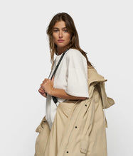 Lade das Bild in den Galerie-Viewer, 10DAYS AMSTERDAM The Royal Parka Pure Sand
