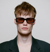 Lade das Bild in den Galerie-Viewer, A.KJAERBEDE Sonnenbrille Alex Demi Tortoise