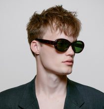 Lade das Bild in den Galerie-Viewer, A.KJAERBEDE Sonnenbrille Anma Demi Tortoise