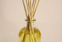 Lade das Bild in den Galerie-Viewer, THE OLPHACTORY Raumduft Forever - Citrus & Shades