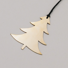 Lade das Bild in den Galerie-Viewer, EULENSCHNITT Anhänger Tanne 6er Set Gold