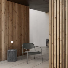 Lade das Bild in den Galerie-Viewer, BLOMUS Mobile LED-Leuchte Farol White