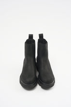 Lade das Bild in den Galerie-Viewer, COPENHAGEN STUDIOS CPH570 Chelsea Boots Waxed Nubuk Black