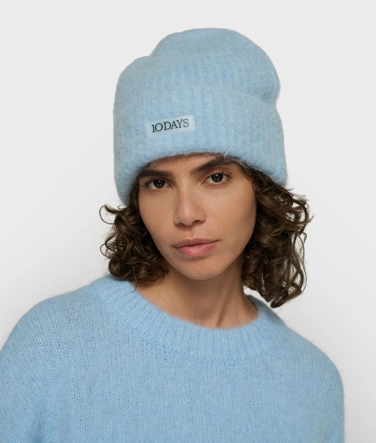 10DAYS AMSTERDAM Hairy Knit Beanie Angel Blue