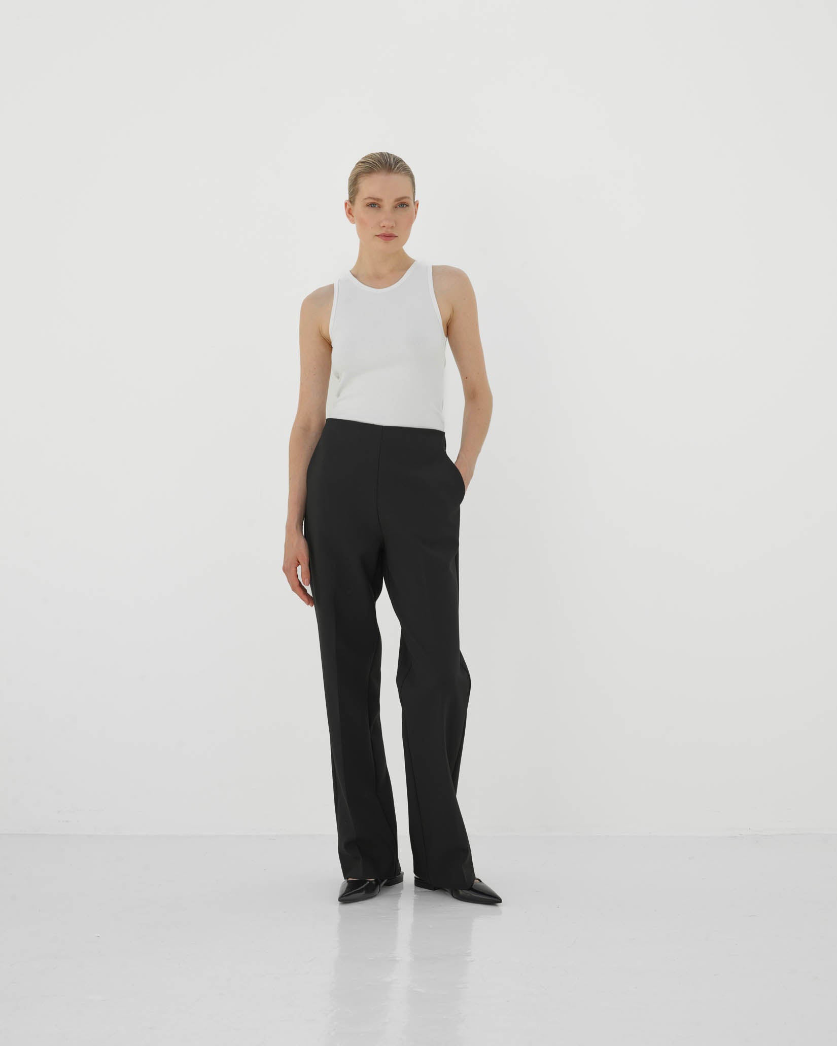 Club L Avenir Hose Flo