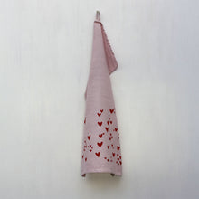 Lade das Bild in den Galerie-Viewer, FROHSTOFF Geschirrtuch Leinen Herzchen