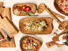 Lade das Bild in den Galerie-Viewer, ASA SELECTION Schale aus Olivenholz in 2 Größen