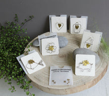 Lade das Bild in den Galerie-Viewer, GOOD OLD FRIENDS Kleine Goldglücksbringer