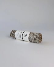 Lade das Bild in den Galerie-Viewer, Noneedformore Räucherwerk Weißer Salbei - Smudge Räucherbündel Slow Down
