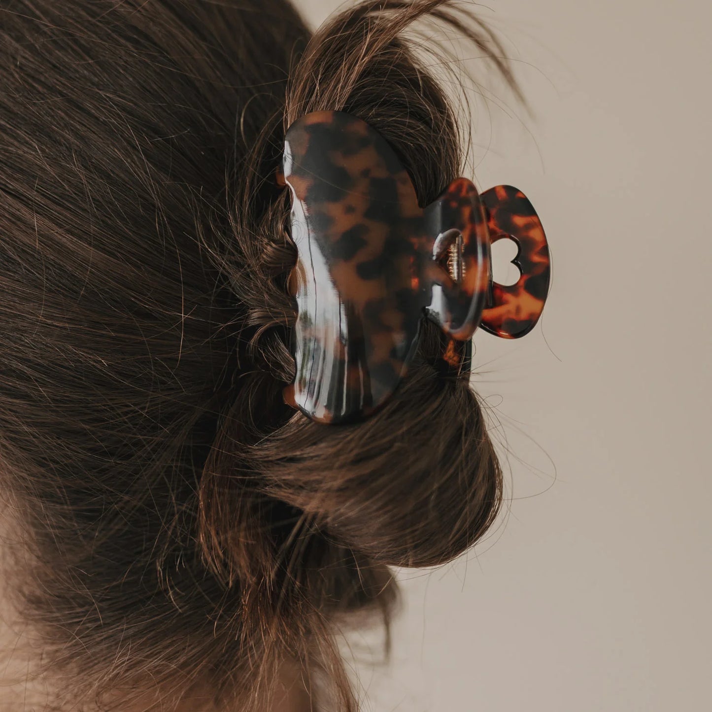 EULENSCHNITT Große Haarspange Herz Amber