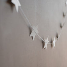 Lade das Bild in den Galerie-Viewer, DBKD Sternengirlande White