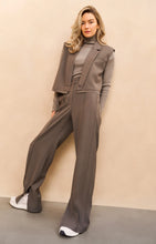 Lade das Bild in den Galerie-Viewer, YAYA Geripptes Oberteil mit Rollkragen Taupe