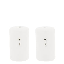 Lade das Bild in den Galerie-Viewer, BASTION COLLECTIONS Pfeffer & Salzstreuerset Heart