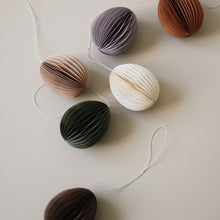 Lade das Bild in den Galerie-Viewer, DBKD Ovoid Large Wabenei sand