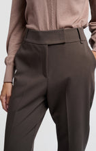 Lade das Bild in den Galerie-Viewer, YAYA Hose mit geradem Bein Chocolate Brown