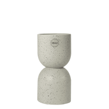 Lade das Bild in den Galerie-Viewer, DBKD Post Kerzenhalter Mole Dot