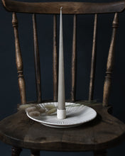 Lade das Bild in den Galerie-Viewer, STOREFACTORY Kerzenhalter Holmby Large Weiß