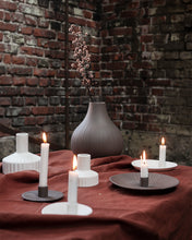 Lade das Bild in den Galerie-Viewer, STOREFACTORY Kerzenhalter Holmby Large Braun