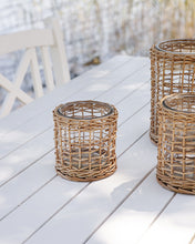 Lade das Bild in den Galerie-Viewer, STOREFACTORY Teelicht Grusvik in 3 Größen