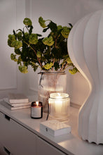 Lade das Bild in den Galerie-Viewer, ERNST Glasvase Rillenstruktur in 3 Größen