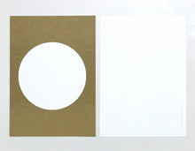 Lade das Bild in den Galerie-Viewer, PERLENFISCHER Postkartenset Dot Moos