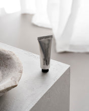 Lade das Bild in den Galerie-Viewer, MERAKI Hand Serum