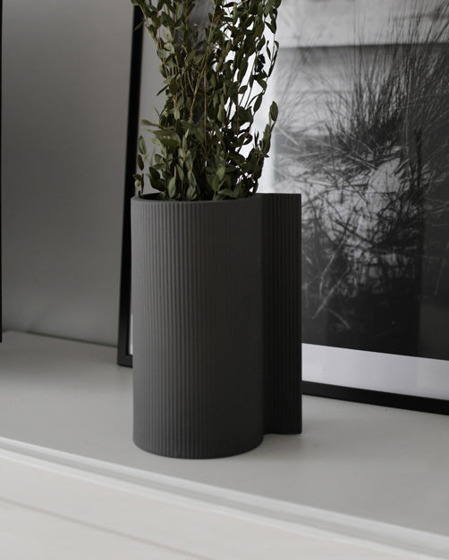 STOREFACTORY Vassunda Vase dark grey