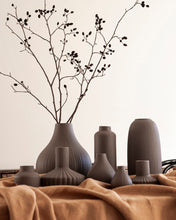 Lade das Bild in den Galerie-Viewer, STOREFACTORY Vase Samset Braun
