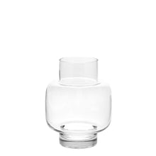 Lade das Bild in den Galerie-Viewer, STOREFACTORY Aspliden Glasvase klein