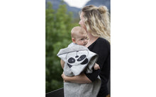 Lade das Bild in den Galerie-Viewer, DAVID FUSSENEGGER Babydecke mit Kapuze Panda
