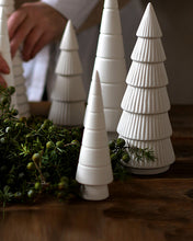 Lade das Bild in den Galerie-Viewer, STOREFACTORY Granvik Tannenbaum small