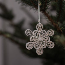 Lade das Bild in den Galerie-Viewer, DBKD Paper Flake - Ornament Papierflocke groß