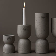 Lade das Bild in den Galerie-Viewer, DBKD Post Kerzenhalter Mole Dot