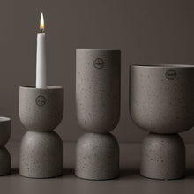 Lade das Bild in den Galerie-Viewer, DBKD Post Vase Mole Dot