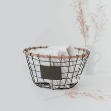 Lade das Bild in den Galerie-Viewer, EULENSCHNITT Aufbewahrungskorb aus Draht klein