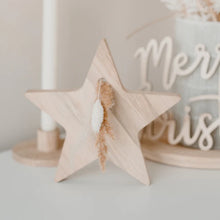 Lade das Bild in den Galerie-Viewer, EULENSCHNITT Kartenständer & Kerzenhalter Stern