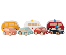 Lade das Bild in den Galerie-Viewer, MAILEG Krankenwagen aus Holz