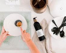 Lade das Bild in den Galerie-Viewer, LEEFF This Kitchen is for dancing - Spülmittel Fabolous Fig