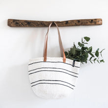 Lade das Bild in den Galerie-Viewer, MIFUKO Kiondo Marktshopper Stripes black