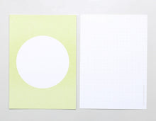 Lade das Bild in den Galerie-Viewer, PERLENFISCHER Postkartenset Dot Soft Maigrün